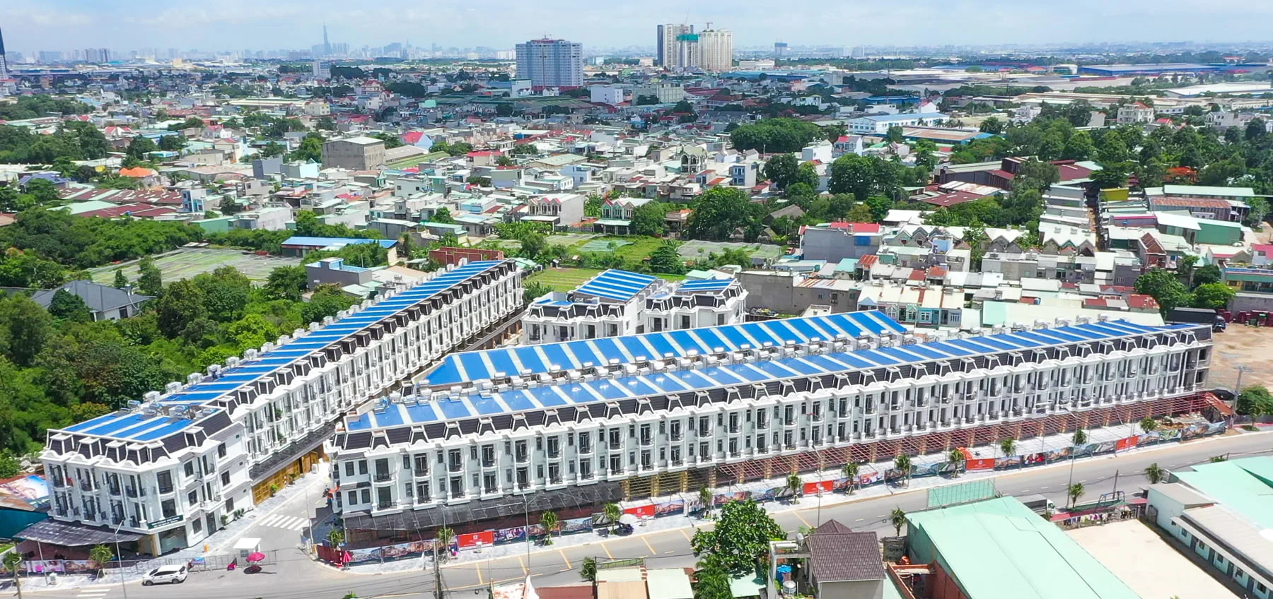 Royal Town commercial street