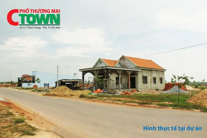 Phố thương mại C-Town