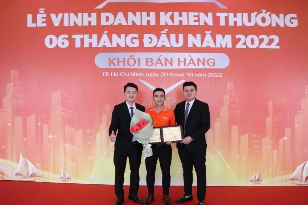 Anh Nguyễn Đình Toàn liên tiếp được xướng tên tại các chương trình vinh danh khen thưởng