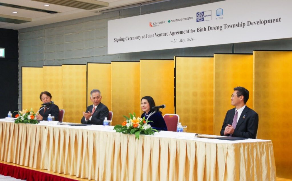 Bà Đặng Thị Kim Oanh – Chủ tịch HĐQT, Tổng Giám đốc Kim Oanh Group - bày tỏ sự phấn khởi khi hợp tác cùng các tập đoàn hàng đầu Nhật Bản 