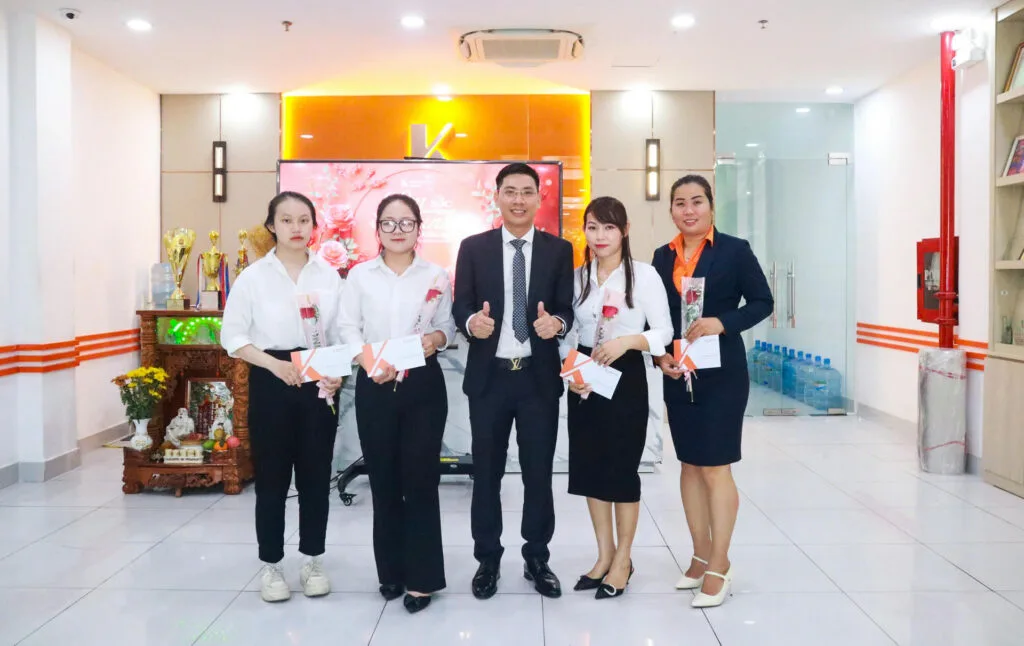 Kỉ niệm ngày quốc tế Phụ Nữ tại Kim Oanh Group