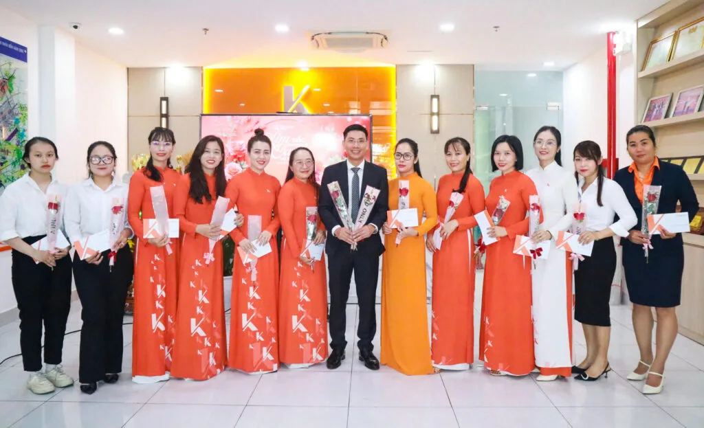 Kỉ niệm ngày quốc tế Phụ Nữ tại Kim Oanh Group