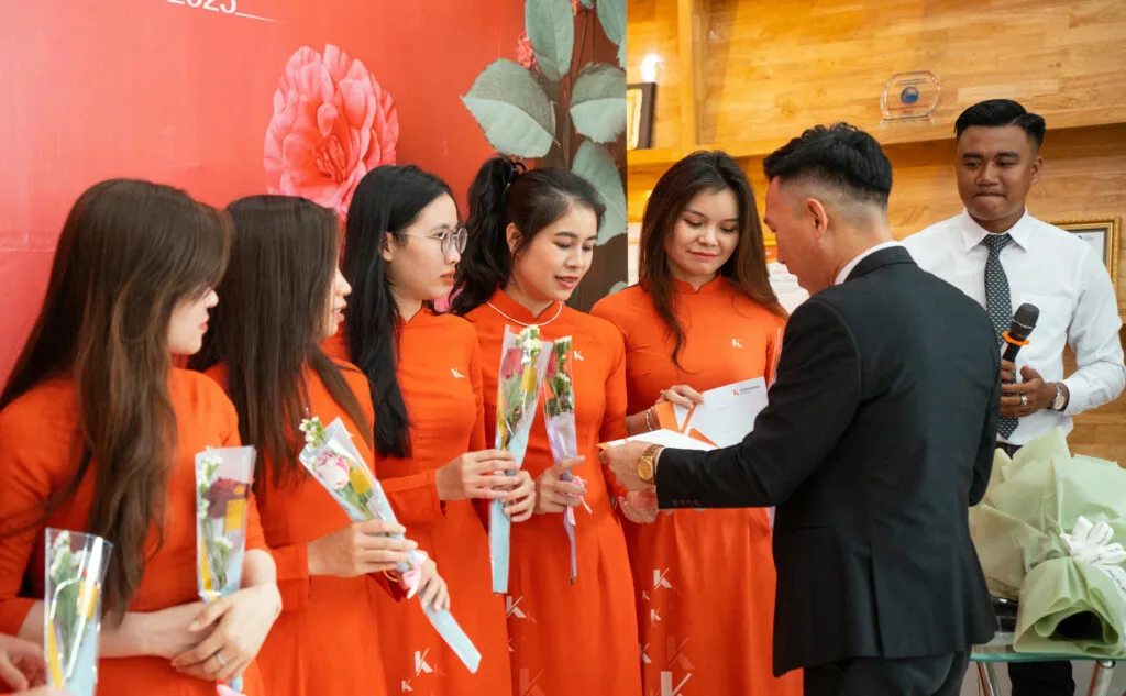 Kỉ niệm ngày quốc tế Phụ Nữ tại Kim Oanh Group
