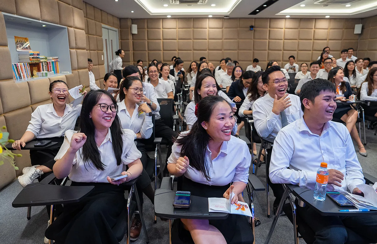 Không khí thi đua sôi nổi, đầy hào hứng qua từng câu hỏi