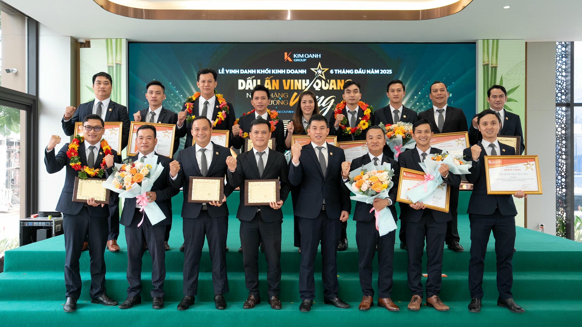 kim-oanh-group-ruc-ro-dau-an-nua-chang-duong-vang-nam-2025 (25)