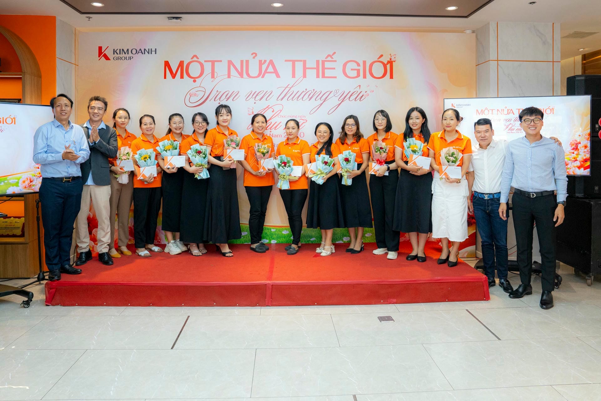 Phái đẹp Kim Oanh Group rạng rỡ đón 20/10 cùng nhiều món quà ý nghĩa từ Công đoàn và phái mạnh của Tập đoàn