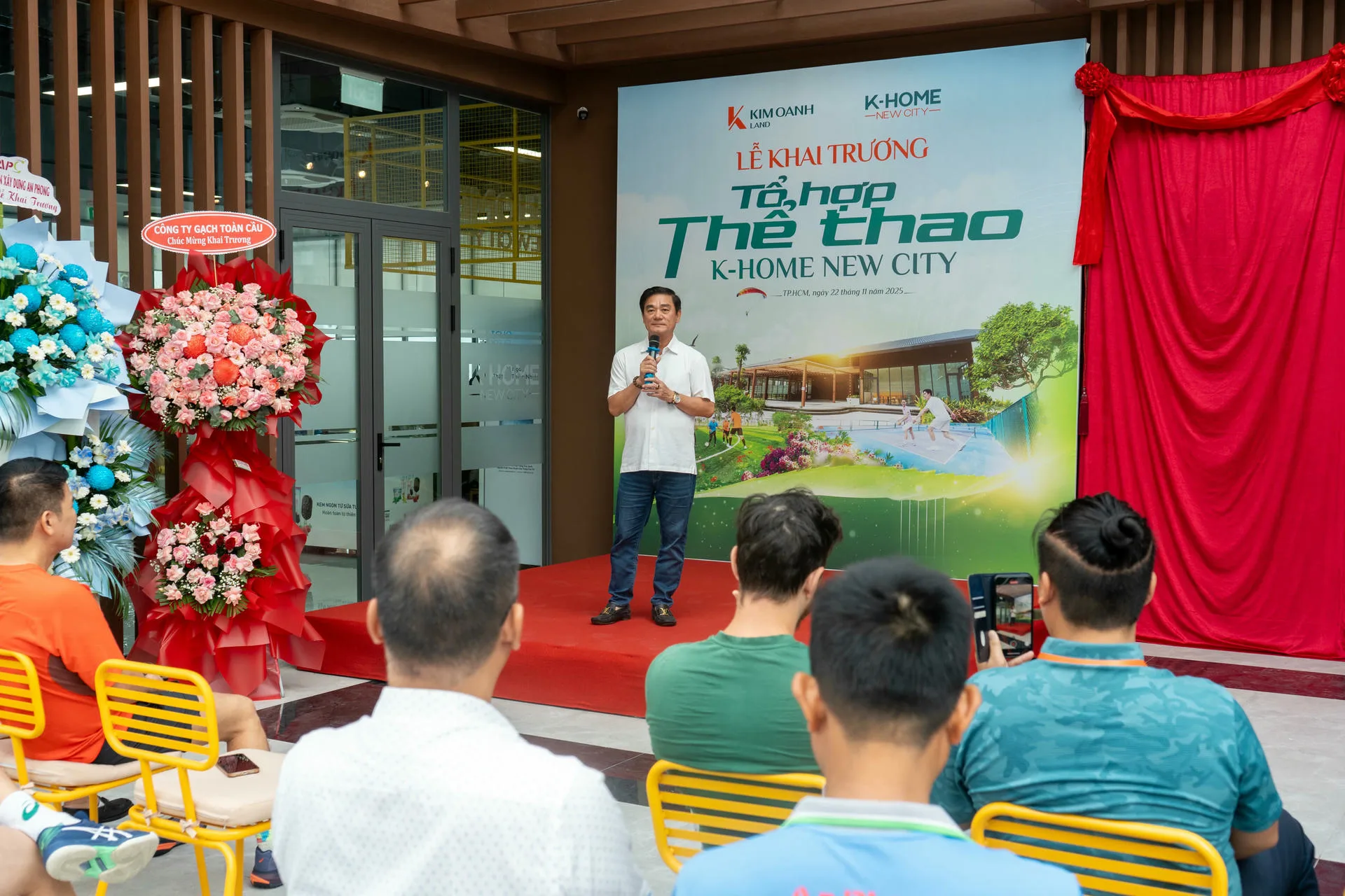Ông Nguyễn Thuận – Phó Chủ tịch HĐQT Kim Oanh Group phát biểu tại lễ khai trương tổ hợp thể thao K-Home New City.