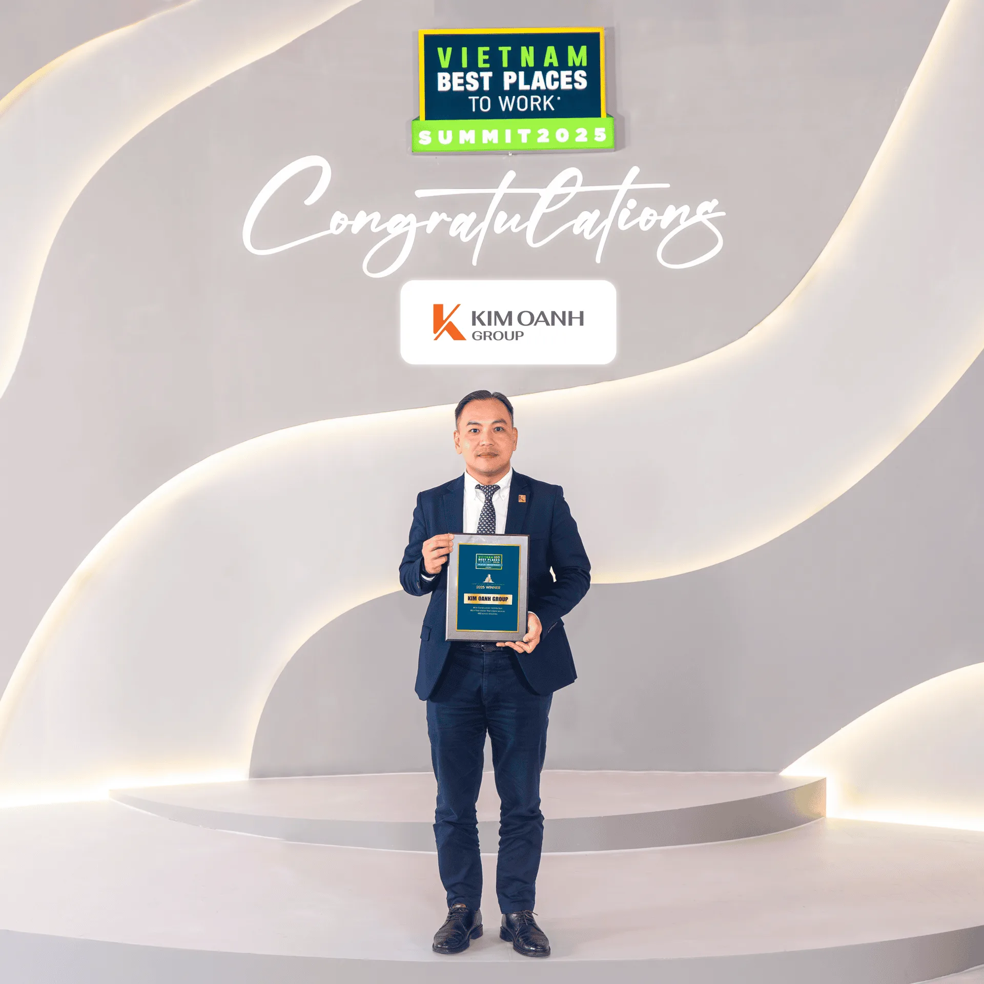 Giải thưởng là minh chứng rõ nét cho nỗ lực hiện thực hóa cam kết lấy con người làm trọng tâm trên mọi hành trình phát triển của Kim Oanh Group