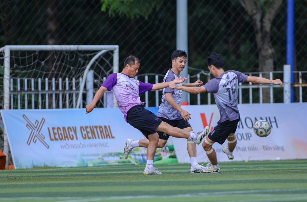 Thể dục thể thao là một trong các hoạt động được doanh nghiệp tổ chức thường xuyên nhằm tăng cường tinh thần gắn kết đội ngũ, góp phần xây dựng môi trường làm việc gắn kết, bền vững