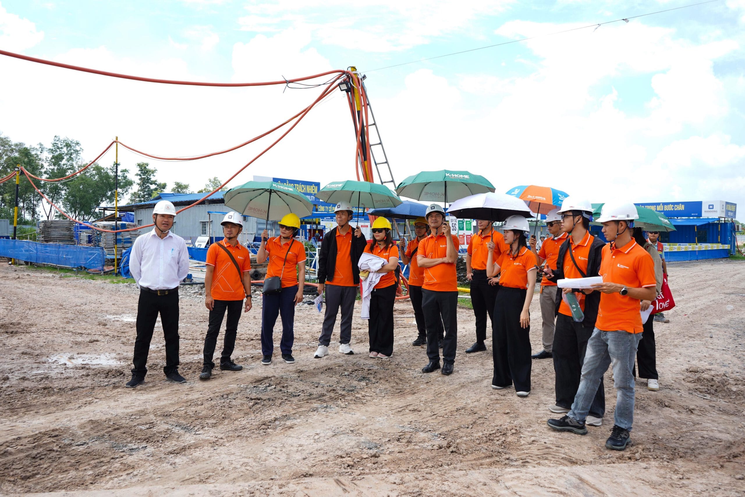 kim-oanh-group-to-chuc-site-tour-hoi-nhap-quy-ii-2026-hanh-trang-vung-buoc-cho-doi-ngu-nhan-su-moi (9)